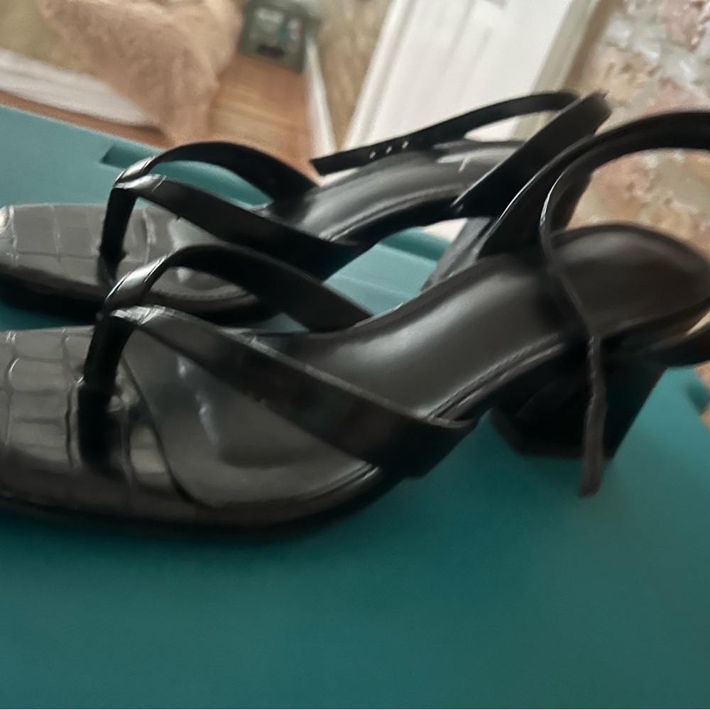 14th & Union Black Sandals with Ankle Strap - Picture 2 of 6
